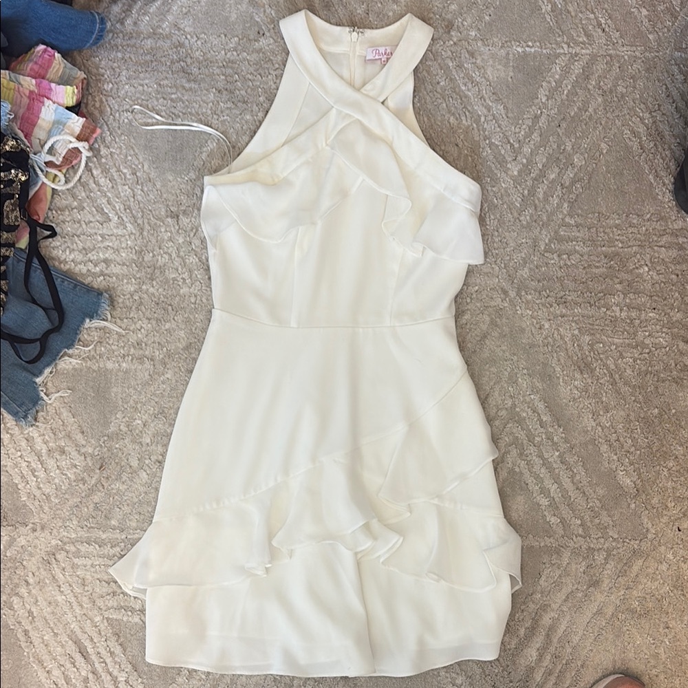 Elegant White Sleeveless Dress